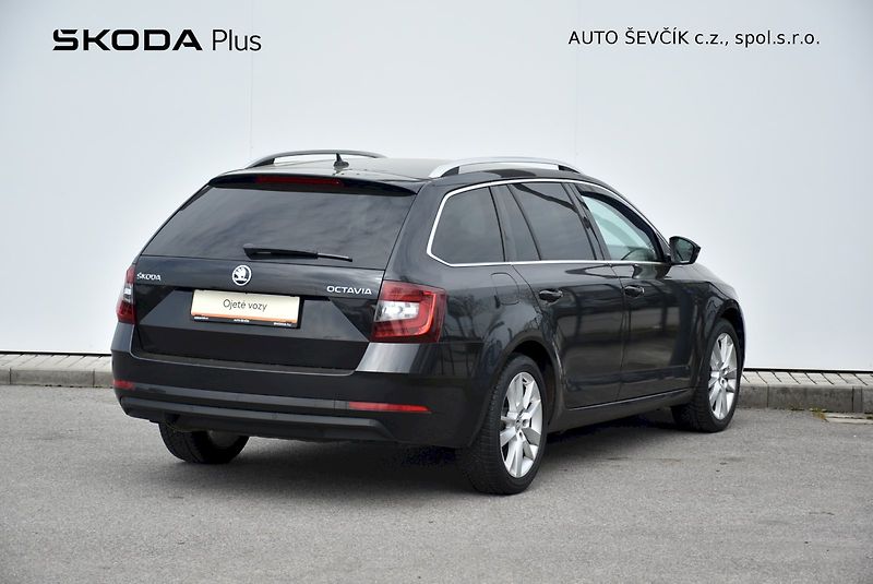 Škoda Octavia (2019) Combi Style 2.0 TDI 110kW DSG - fotka 2 z 34