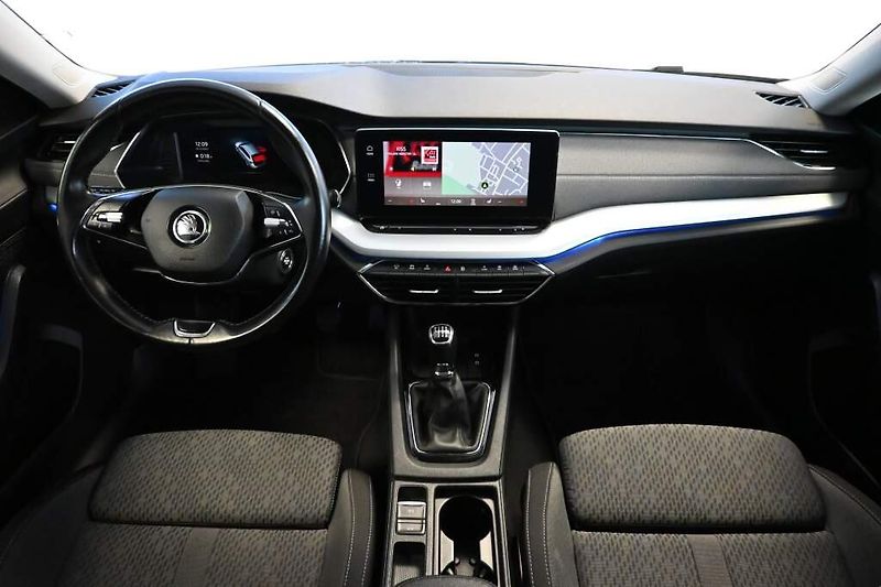 Škoda Octavia (2021) 2.0 FIRST EDITION LED Tažné Ma - fotka 11 z 33