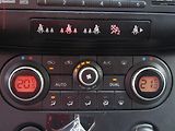 Nissan Qashqai (2009) 2.0 dCi 4x4, 7míst, ČR, AC - náhled 15