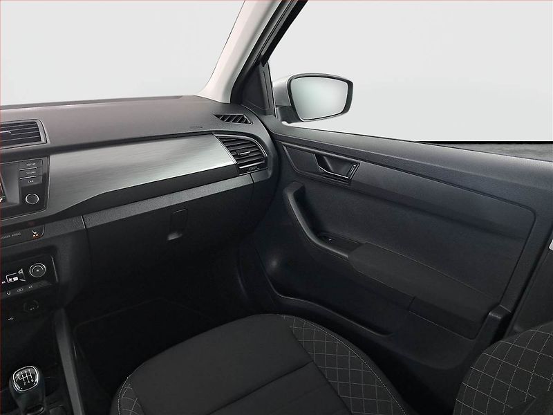 Škoda Fabia (2017) Style 1.0 TSI, ČR,1.maj - fotka 8 z 15