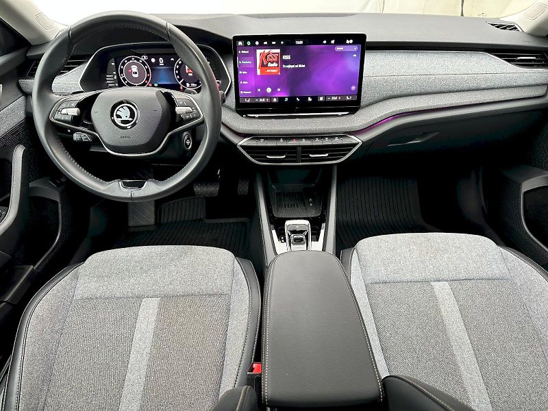 Škoda Octavia (2024) 1.5 TSI 110kW MHEV Top Selecti - fotka 5 z 24
