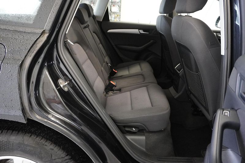 Audi Q5  2,0 TFSI QUATTRO AUT. - fotka 23 z 27