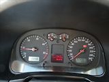 Volkswagen Golf 1,9 TDi 74kW EDITION - náhled 25
