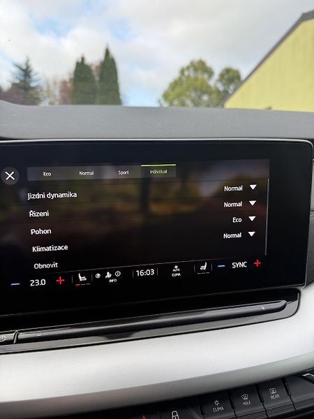 Škoda Octavia (2023) 1.5TSi 110kW STYLE PO SERVISE - fotka 16 z 17