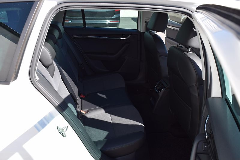 Škoda Octavia (2020) 2.0TDI 110kw AMBITION NAVI APP - fotka 41 z 48