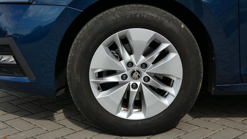 Škoda Octavia 1.5 TGI G-TEC 96kW DSG Ambitio - fotka 22 z 23