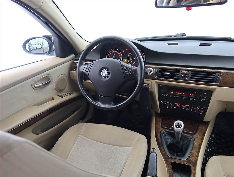BMW Řada 3 (2005) 320 i, po STK, levný provoz - fotka 7 z 16