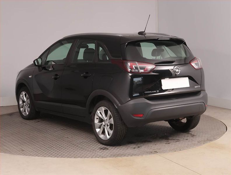 Opel Crossland X (2021) 1.2 Turbo, ČR,1.maj - fotka 4 z 16