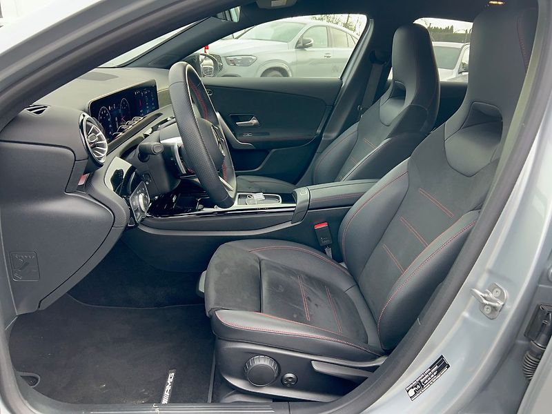 Mercedes-Benz Třídy A A 200d AMG line - fotka 15 z 29