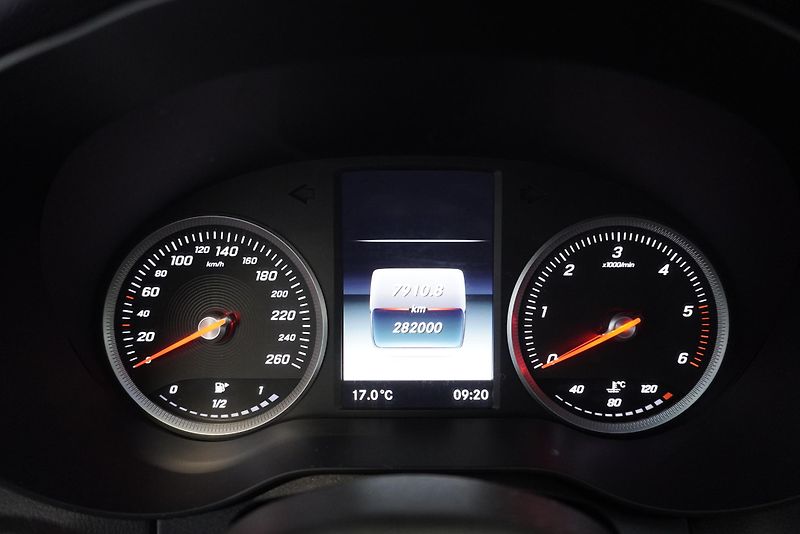 Mercedes-Benz Třídy C (2015) C200 CDI - fotka 30 z 31