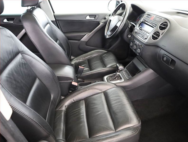 Volkswagen Tiguan (2008) 2.0 TDI, 4X4, Automat - fotka 7 z 16