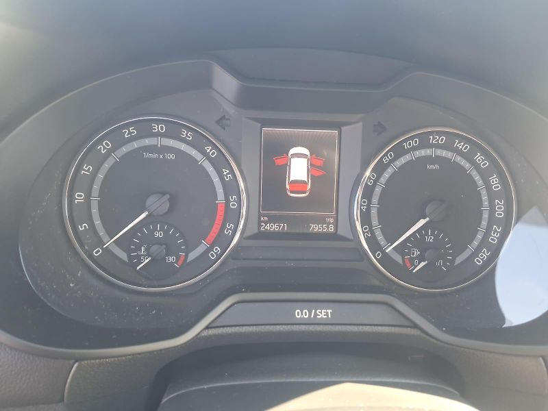 Škoda Octavia (2015) 2,0 TDI 110 kW SCOUT - fotka 14 z 23