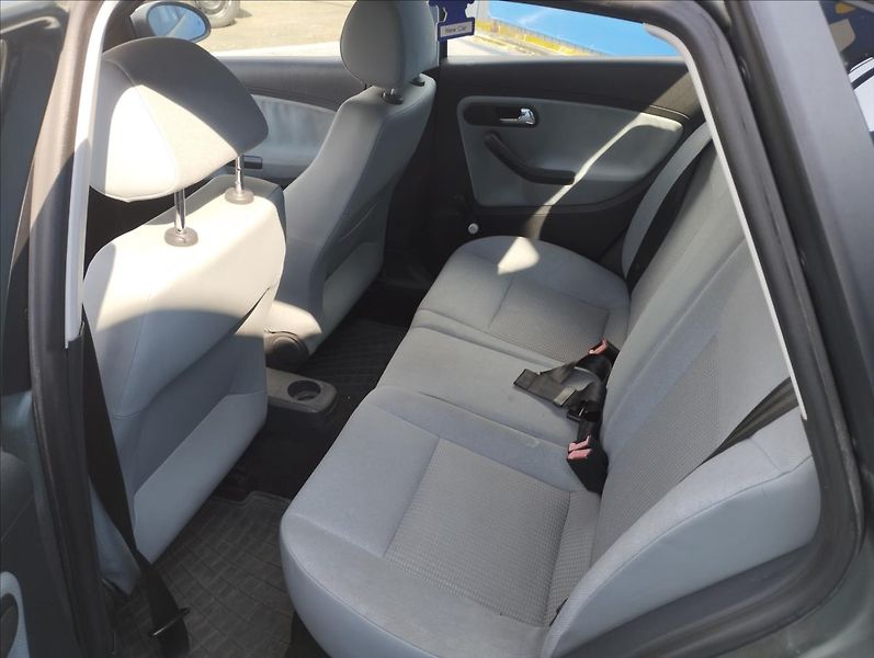 Seat Cordoba 1,4 - fotka 10 z 14