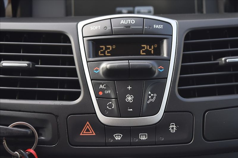 Renault Laguna 2,0 dCi 110KW NATÁČ. ZAD.NÁP. - fotka 42 z 49