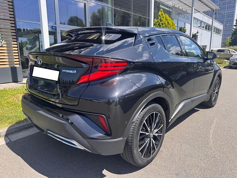 Toyota C-HR 2.0 Executive - fotka 3 z 13