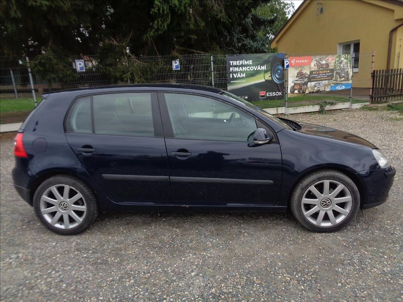 Volkswagen Golf 1,4 - fotka 8 z 16