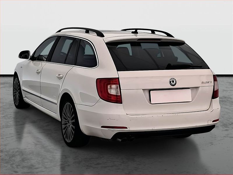 Škoda Superb (2013) Laurin&Klement 2.0 TDI - fotka 4 z 18
