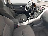 Toyota Auris (2010) 1.6 Valvematic - náhled 9