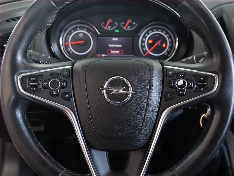 Opel Insignia (2014) 2.0 CDTI, Serv.kniha, Navi - fotka 15 z 19