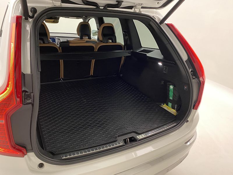 Volvo XC90 B5 AWD INSCRIPION AUT CZ - fotka 6 z 54