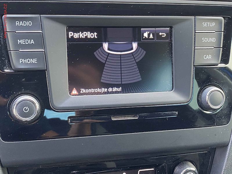 Škoda Rapid (2016) 1.2 TSi, Joy, xenon, +kola - fotka 16 z 18