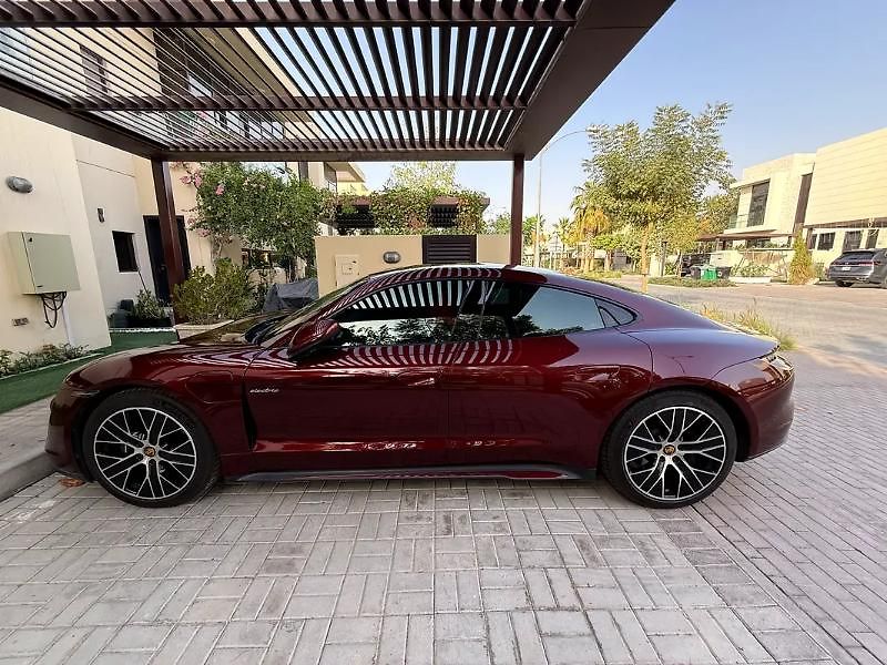 Porsche Taycan (2022) Porsche Taycan  - fotka 4 z 8