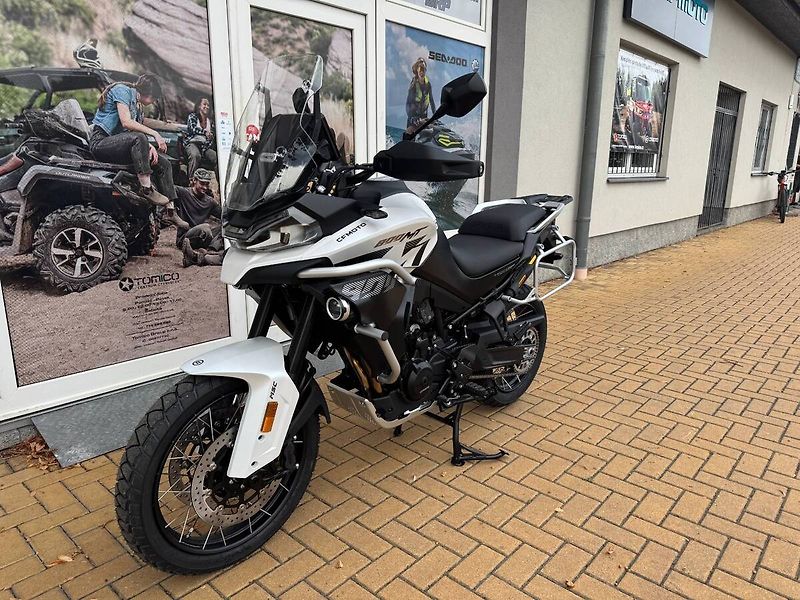 CFMOTO 800 MT (2026) - fotka 5 z 6