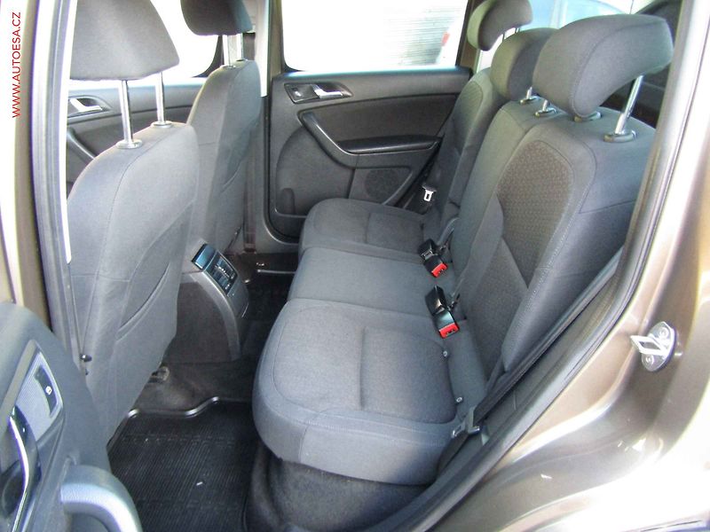 Škoda Yeti (2011) 2.0 TDi 4x4, Experience, DSG - fotka 10 z 20