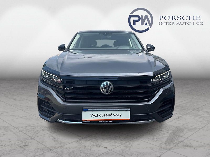 Volkswagen Touareg R-Line 3.0TDI 210kW A8 4x4 - fotka 4 z 24