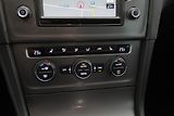 Volkswagen Golf 1.6 TDi - náhled 15