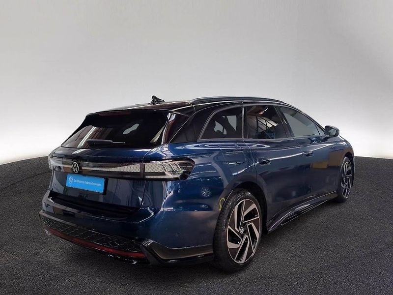 Volkswagen ID.7 Tourer GTX 4M 360 HuD DCC IQ ACC Taž - fotka 3 z 11