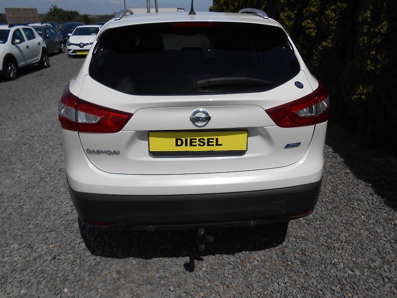 Nissan Qashqai 1.5DCi,LED,KAMERA,PANORAMA - fotka 44 z 49