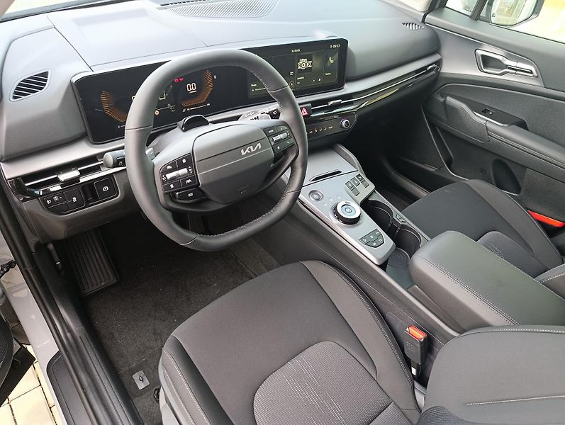 Kia Sportage (2026) NQ5 1,6 T-GDi 4x2 7DCT EXCL. - fotka 4 z 6