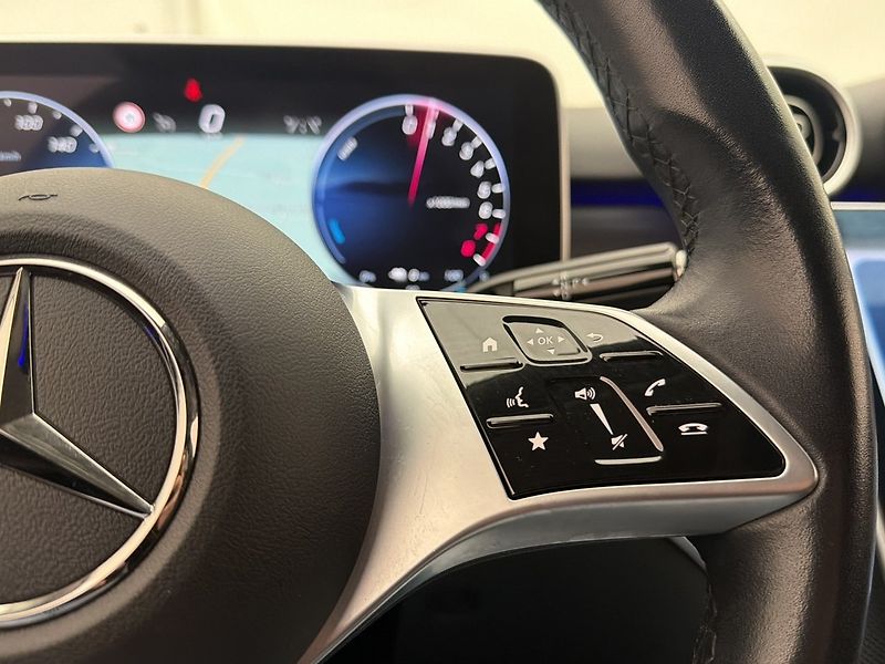 Mercedes-Benz Třídy C 300e Kamera Tažné - fotka 17 z 35