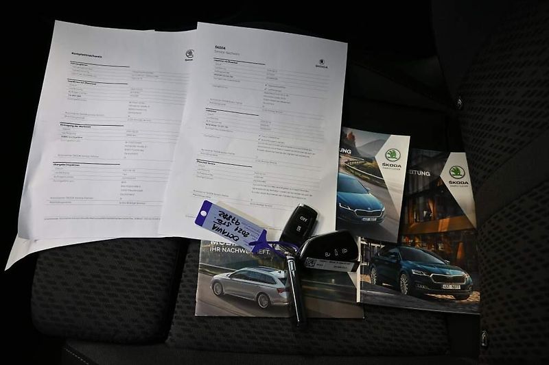 Škoda Octavia (2021) 2.0 FIRST EDITION LED Tažné Ma - fotka 28 z 33