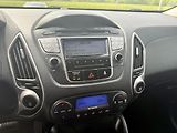 Hyundai ix35 (2010) 2.0i Style 2WD - náhled 17