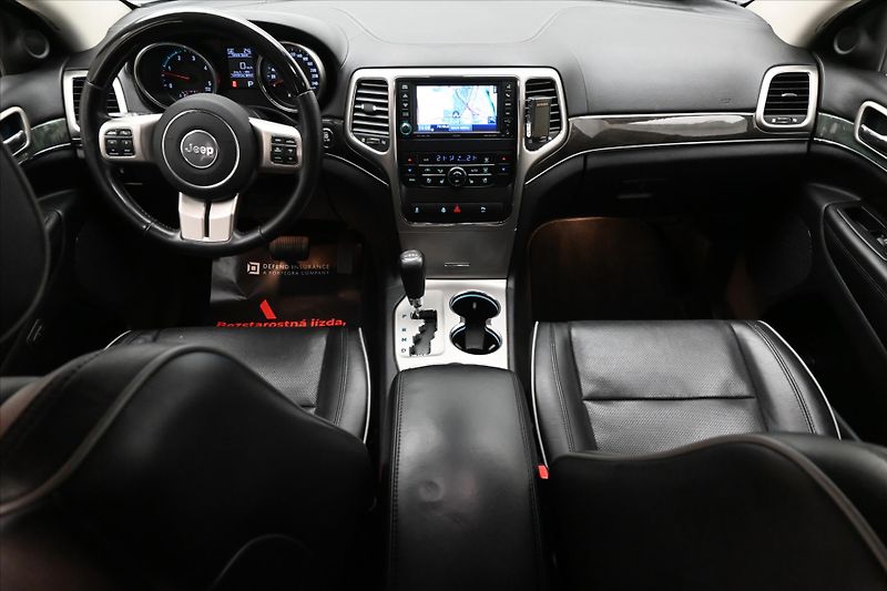 Jeep Grand Cherokee 3,0 CRD 177 kW 4x4 AT Overland - fotka 15 z 33