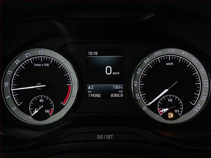 Škoda Karoq (2017) Style 1.6 TDI, Serv.kniha - fotka 11 z 23
