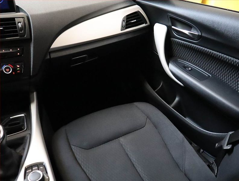 BMW Řada 1 (2014) 116i, Tempomat, Park. senzory - fotka 8 z 20