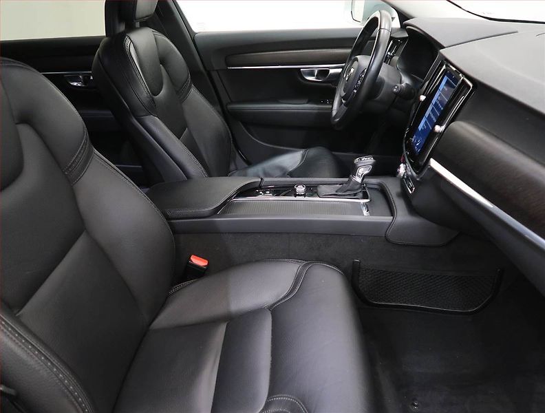 Volvo V90 (2017) Cross Country - fotka 9 z 18