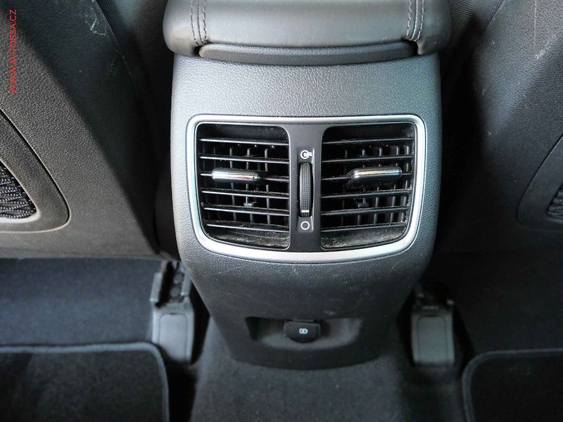 Hyundai Tucson (2019) 1.6 T-GDi, Premium, LED, TZ - fotka 26 z 29