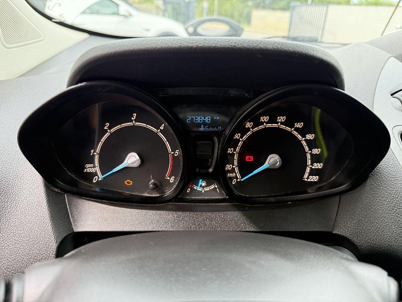 Ford Transit Courier Trend 1.5 TDCi 55kW - fotka 14 z 21