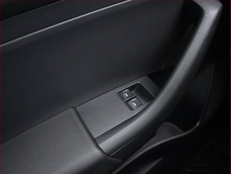Škoda Rapid (2015) 1.2 TSI, Tempomat - fotka 13 z 18