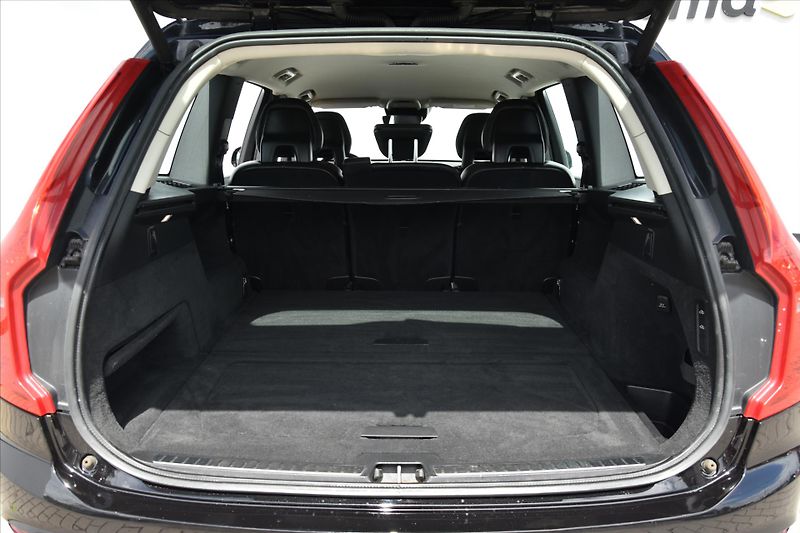 Volvo XC90 D5 AWD INSCRIPTION ČR - fotka 12 z 26