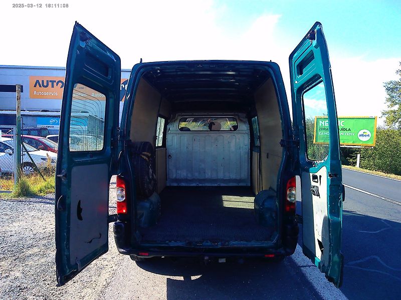 Renault Master 2.5 DCi, 84 kW, klima,tažné - fotka 10 z 21