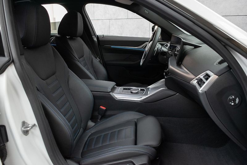 BMW Řada 4 420d xD ///M*ZÁRUKA*N.TOPENÍ* - fotka 12 z 43