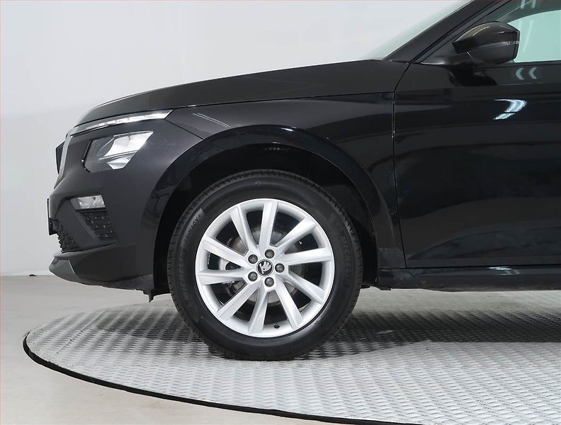 Škoda Kamiq (2025) 1.0 TSI - fotka 14 z 25