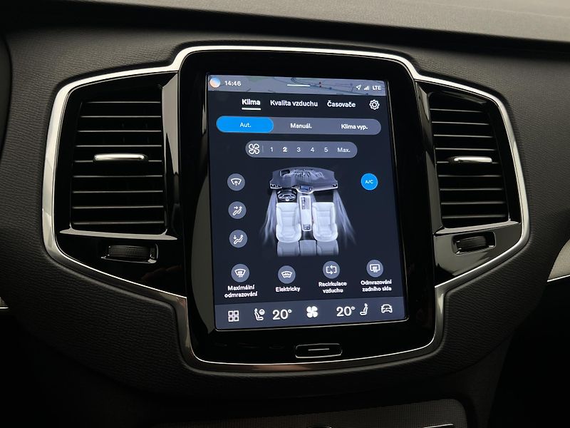 Volvo XC90 B5 AWD CORE AUT 7 MÍST - fotka 31 z 43