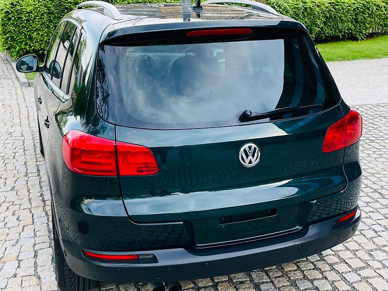 Volkswagen Tiguan 2.0TDI MANUÁL SENZORY 1MAJITEL - fotka 15 z 49