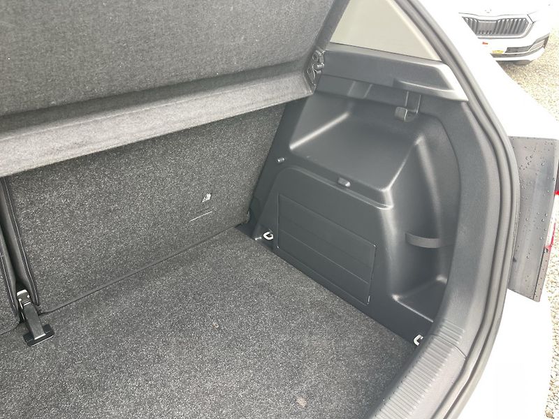 Škoda Fabia 1.0 TSi 70 kW NEHAVAR-DPH-ČR ! - fotka 16 z 25